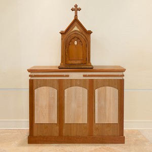 The Lord of the Universe, contains Himself in a little wooden box.